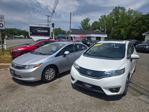 Used 2015 Honda Fit EX image 45
