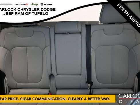 Used 2023 Jeep Grand Cherokee Overland w/ Luxury Tech Group IV AWD/4WD image 25