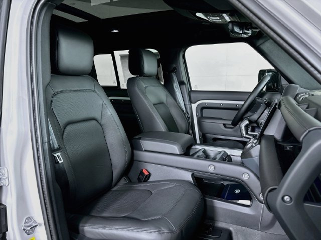 New 2026 Land Rover Defender 110 X-Dynamic SE AWD/4WD image 26