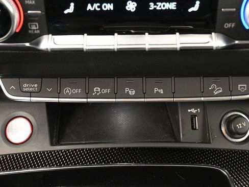 Used 2023 Audi SQ5 Prestige w/ Prestige Package AWD/4WD image 25