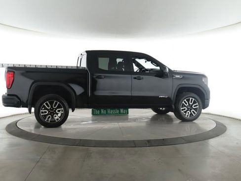 Used 2024 GMC Sierra 1500 AT4 w/ Technology Package AWD/4WD image 6