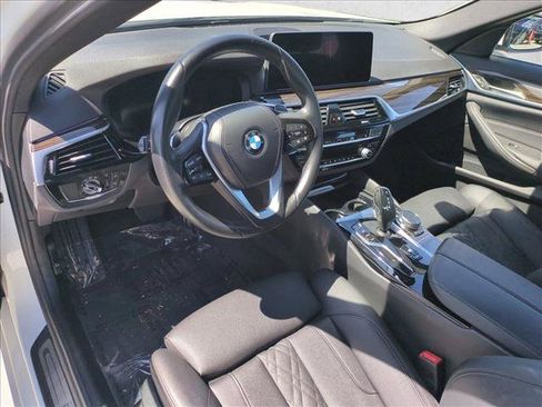 Used 2023 BMW 530i w/ Convenience Package RWD image 10