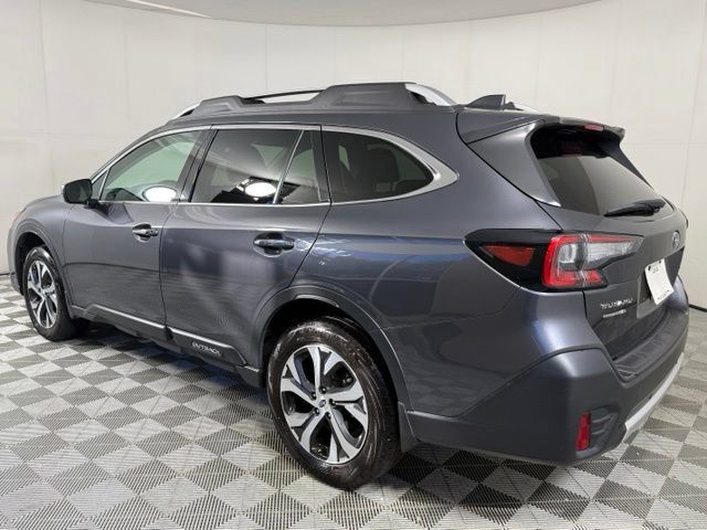 Used 2022 Subaru Outback Touring AWD/4WD image 4