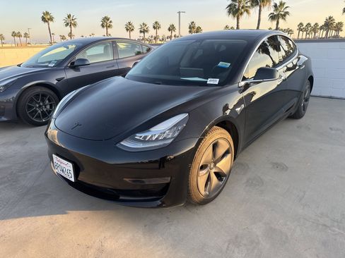 Used 2020 Tesla Model 3 Standard Range Plus image 1