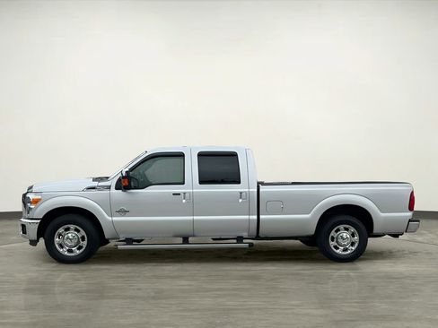 Used 2014 Ford F250 Lariat w/ Chrome Package RWD image 3