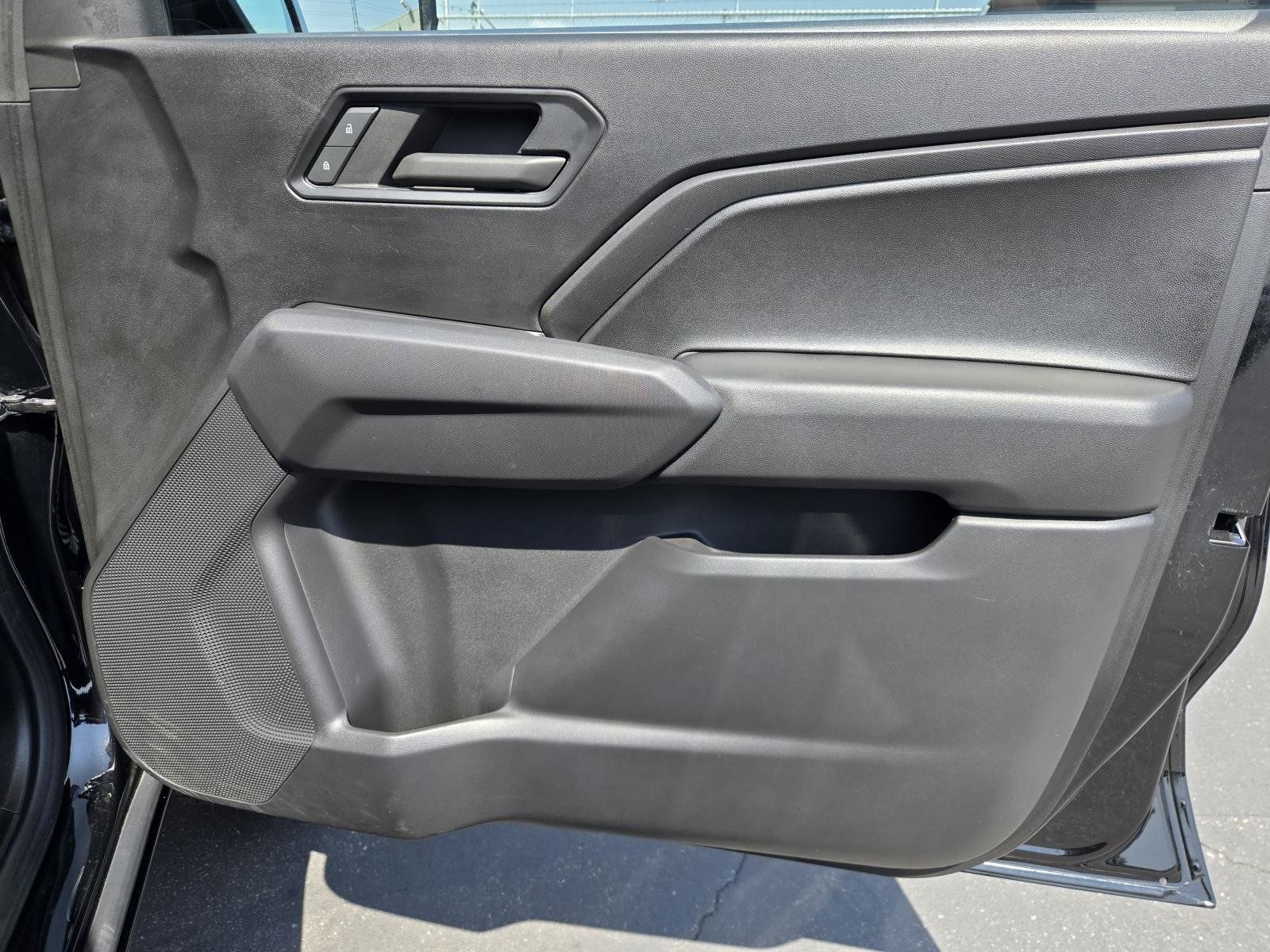 Used 2023 Chevrolet Colorado Trail Boss w/ Technology Package AWD/4WD image 34