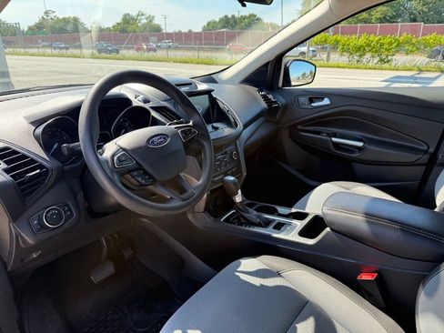 Used 2017 Ford Escape SE w/ Equipment Group 201A FWD image 23