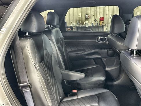 Used 2024 Kia Sorento SX Prestige image 32