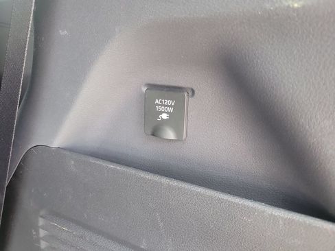 Used 2024 Toyota Sienna XSE w/ XSE Premium Package FWD image 38
