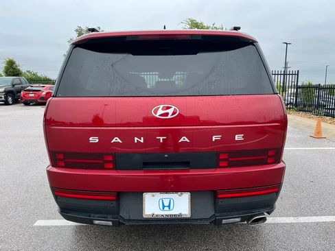 Used 2025 Hyundai Santa Fe SEL FWD image 5