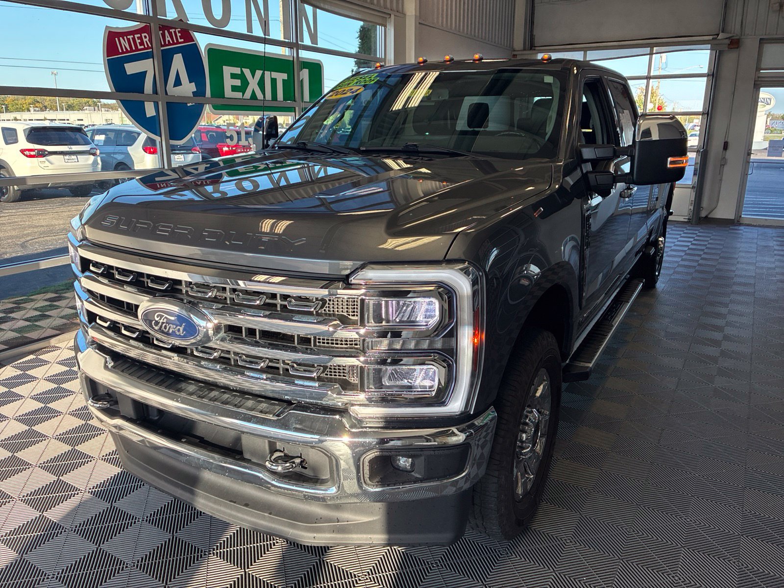 Used 2024 Ford F350 Lariat w/ Chrome Package AWD/4WD image 3