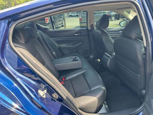 Used 2021 Nissan Altima 2.5 SR FWD image 13