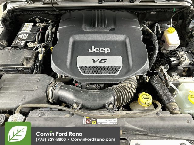 Used 2012 Jeep Wrangler Unlimited Rubicon AWD/4WD image 30