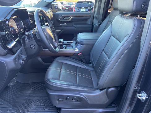 Used 2024 Chevrolet Silverado 1500 High Country w/ Z71 Off-Road Package image 23