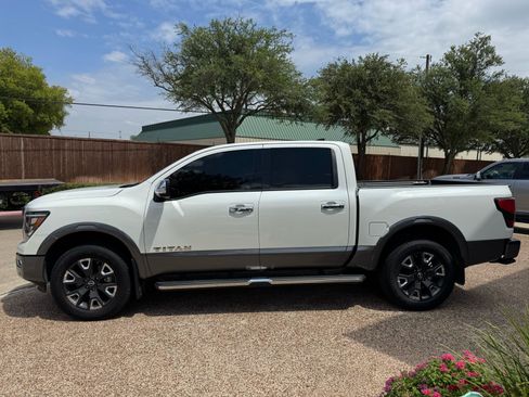 Used 2024 Nissan Titan Platinum Reserve w/ Moonroof Package AWD/4WD image 6