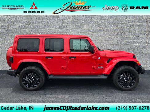 Used 2024 Jeep Wrangler Unlimited Sahara w/ Safety Group AWD/4WD image 6
