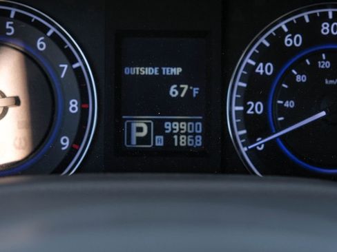 Used 2012 INFINITI G37 x w/ Premium Pkg image 18