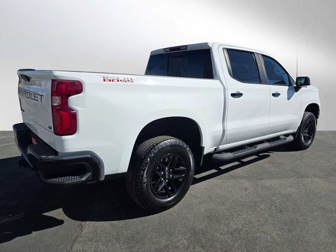Used 2022 Chevrolet Silverado 1500 LT Trail Boss w/ Convenience Package II image 3