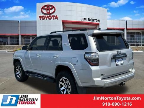 Used 2019 Toyota 4Runner TRD Off-Road AWD/4WD image 6