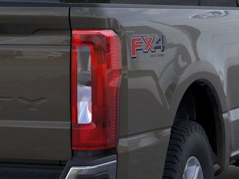 New 2026 Ford F350 XLT image 21