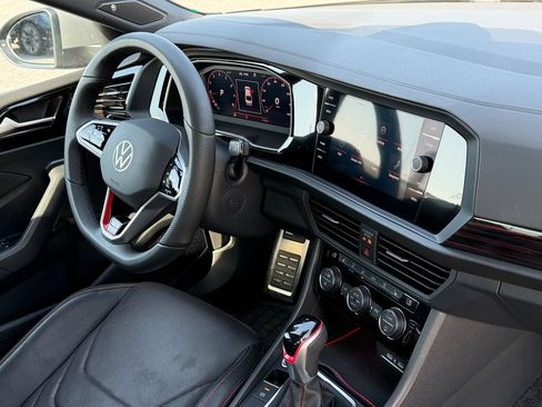 Used 2024 Volkswagen Jetta GLI Autobahn FWD image 13