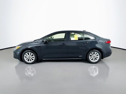 Used 2026 Toyota Corolla LE w/ LE Premium Package AWD/4WD image 5