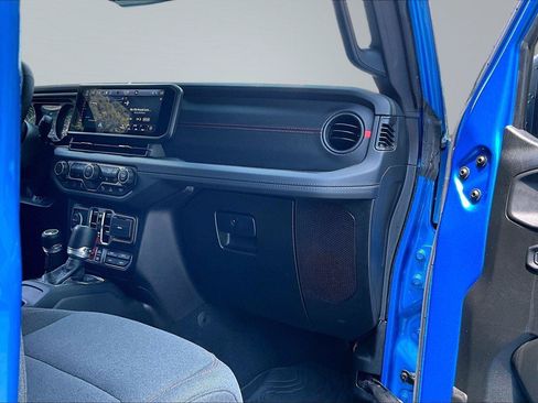 Used 2024 Jeep Wrangler Unlimited Rubicon w/ Capability Package AWD/4WD image 23