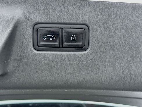 Used 2025 Hyundai Santa Fe Limited FWD image 33