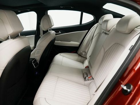 Used 2024 Genesis G70 2.5T w/ Sport Prestige Package image 26