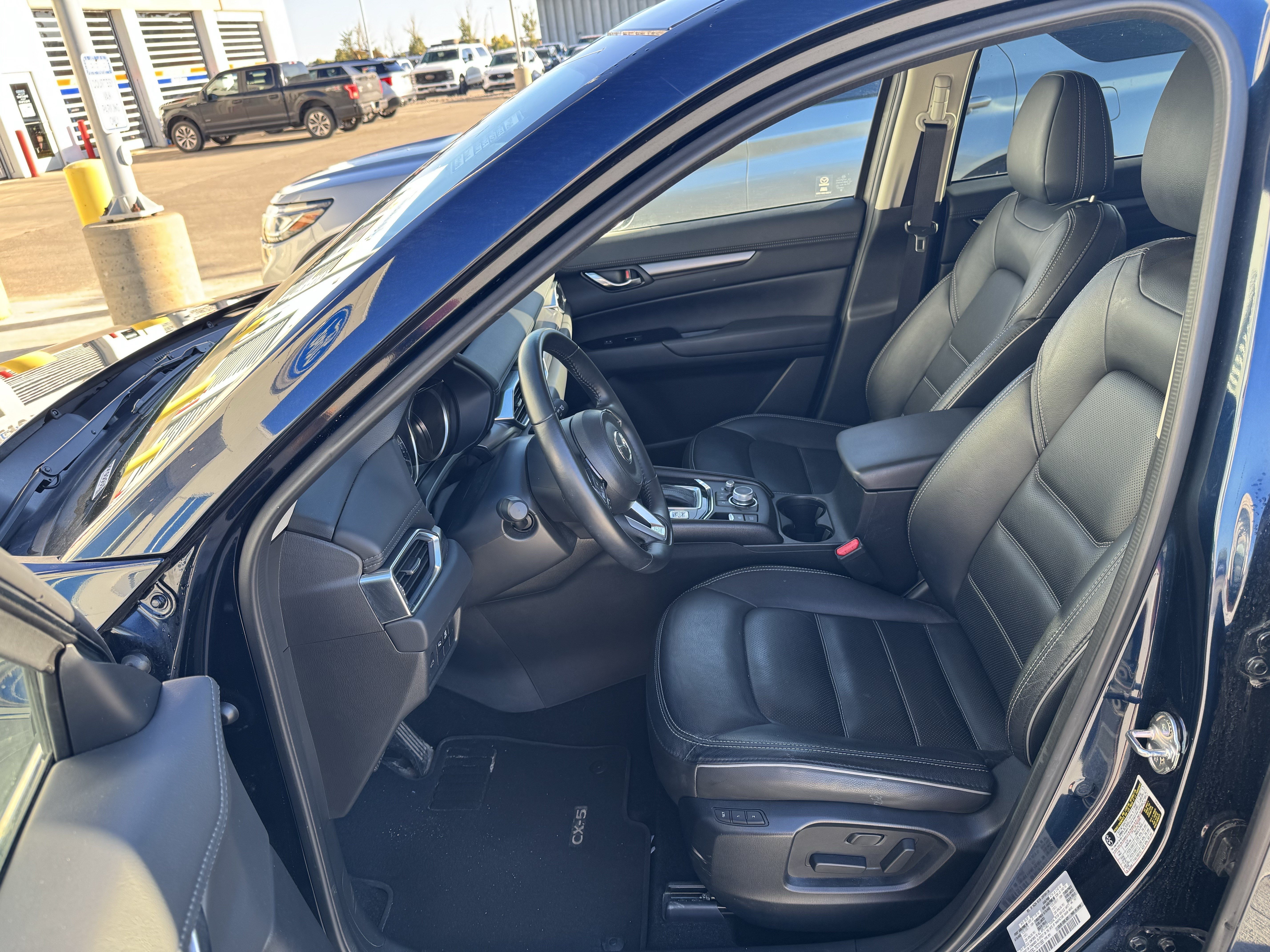 Used 2025 MAZDA CX-5 AWD 2.5 S w/ Preferred Package image 8