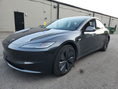Used 2025 Tesla Model 3 Long Range RWD image 7