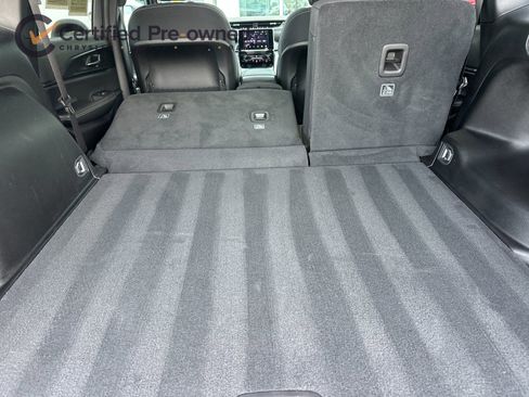 Certified 2025 Jeep Grand Cherokee Laredo X image 16