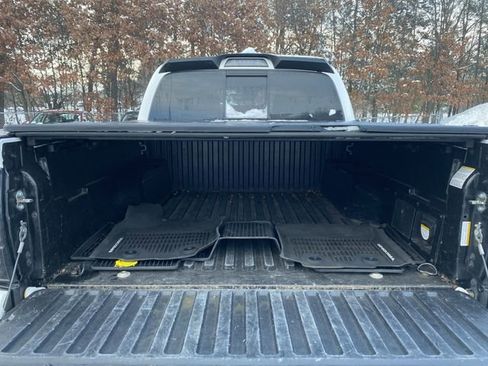 Used 2020 Toyota Tacoma 4x4 Double Cab image 12