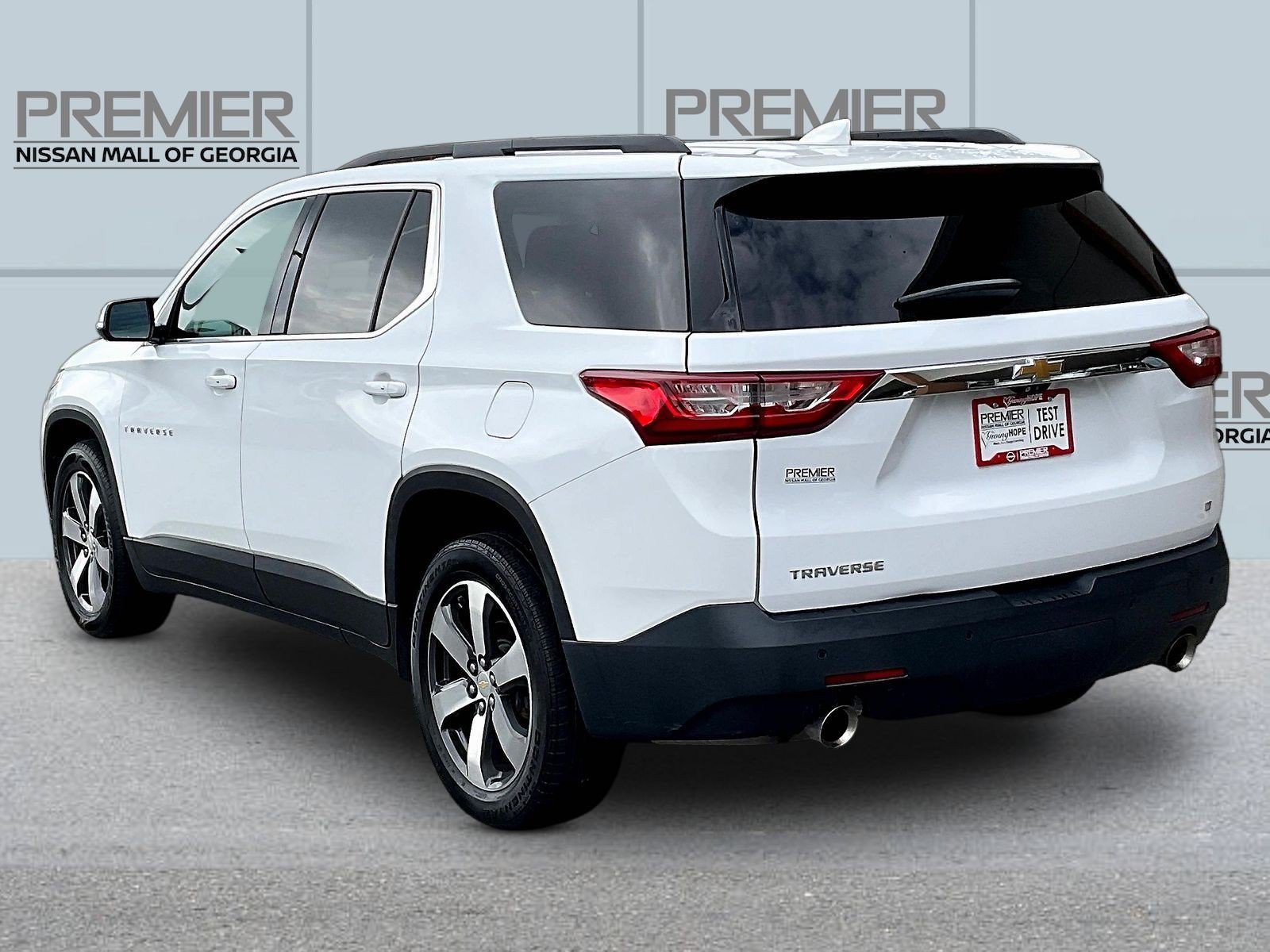 Used 2020 Chevrolet Traverse LT w/ LT Premium Package FWD image 5