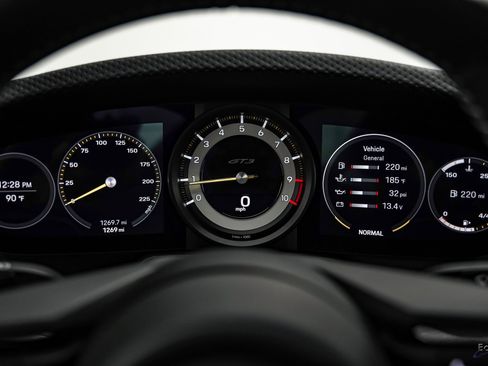 Used 2022 Porsche 911 GT3 image 72