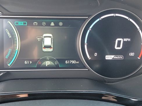 Used 2022 Kia Niro EX image 10