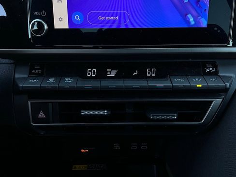 Used 2025 Toyota Camry LE image 25