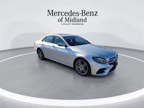 Used 2019 Mercedes-Benz E 450 4MATIC Sedan image 2