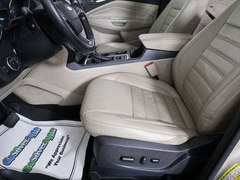 Used 2017 Ford Escape Titanium image 13