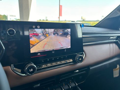 New 2025 GMC Canyon AT4 w/ Nightfall Edition image 15