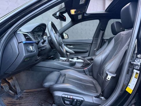 Used 2014 BMW 335i Sedan w/ Technology Package image 27