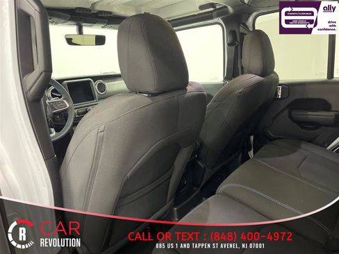 Used 2023 Jeep Wrangler Unlimited Rubicon 4xe AWD/4WD image 38