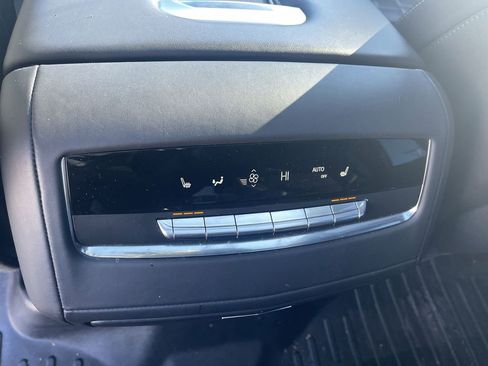 Used 2021 Cadillac Escalade Premium Luxury Platinum image 29