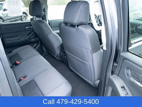 Used 2025 Nissan Frontier SV w/ SV Convenience Package image 33
