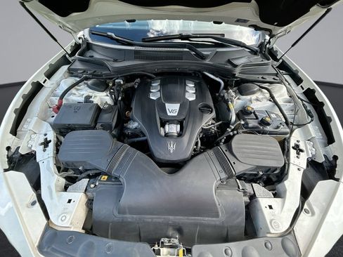 Used 2015 Maserati Ghibli RWD image 32
