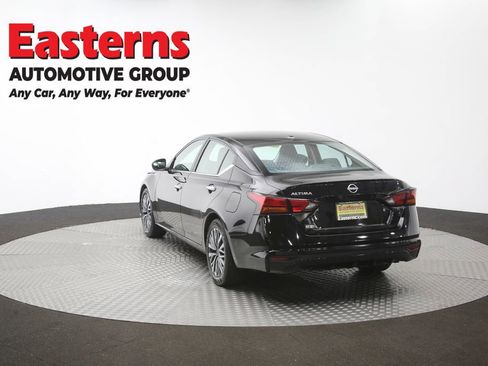Used 2025 Nissan Altima 2.5 SV FWD image 65