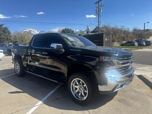 Used 2020 Chevrolet Silverado 1500 LTZ w/ LTZ Plus Package image 3