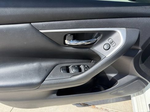 Used 2018 Nissan Altima 2.5 S w/ S Convenience Package FWD image 11
