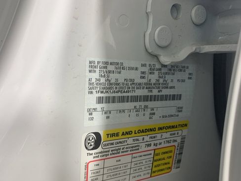 Used 2023 Ford Expedition Max XLT image 12