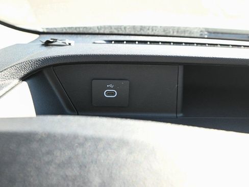 New 2026 Ford Transit 250 148 Medium Roof w/ Load Area Protection Package image 29